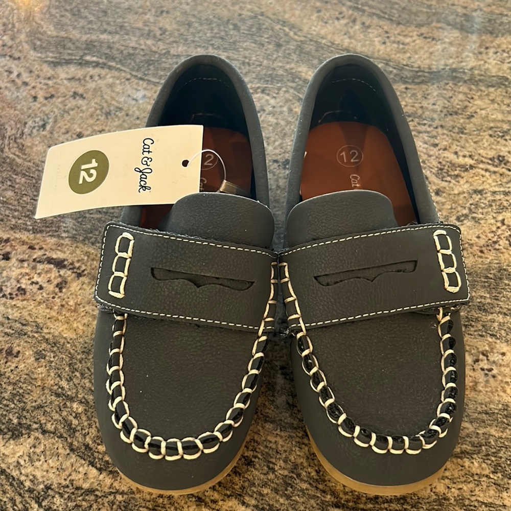 Boys shoes